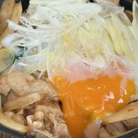 江戸前肉割烹 宮下 - 温玉が綺麗にトロトロ
