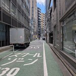 ジンコック - 何やら人だかりが見えました。