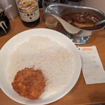 ジンコック - ライス普通。100で大盛り出来ます。