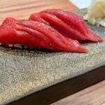 サカナキュイジーヌ・リョウ - まぐろ握り