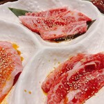 まる良炭火焼肉 - 