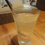 ウオバル - お通しの桃のスパークリング日本酒(2014.9)