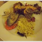 Spice Brasserie - ﾀｲ米の黄色い炒飯・ﾑｰﾙ貝やｴﾋﾞなどなど(夕食)