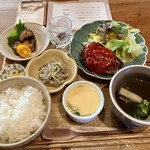 CAFE 晴晴 - おまかせランチ1300円