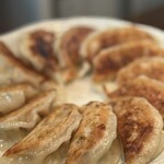 らーめん・手のし餃子 池之端 松島 - 2枚分です。