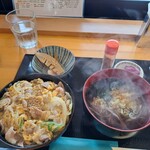 喫茶と土産 南1の4 - 豚玉丼とミニそばのセット