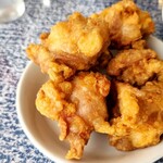 神戸餐館 - 唐揚げお替わり、揚げたてアツアツ