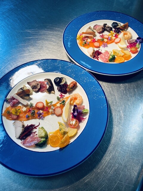 French Italian Sakura Moon photo 2