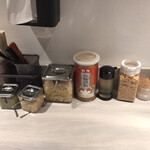 横浜家系 てつ家 - 卓上のアイテム。