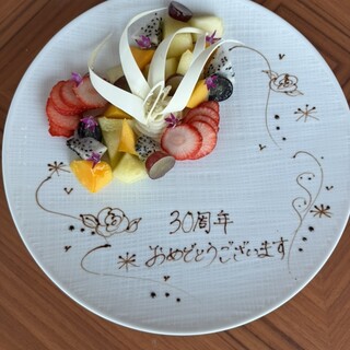 THE-MOMENT GRILL&DINING_1