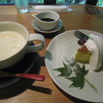 野土香 - 黒蜜豆乳、チーズケーキ