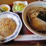 成華門 - 炒飯セットです。