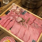 和牛焼肉 日高商店 梅田店 - 