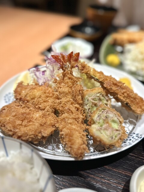 Tonkatsu Wakou Yaesu Chika Yaesu