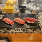 まぐろ人 雷門出張所 - まぐろ3点 大トロ、中トロ、赤身