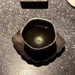 アニエルドール - 締めにはハーブティー。全てを包み込むような温もりが、食の旅を静かに締めくくってくれました。