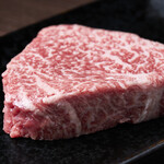 黒毛和牛焼肉 柳生 - 当店名物 和牛厚切りロース