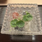 鮨 さえ喜 - 鮑とナガノパープル、フルーツトマト