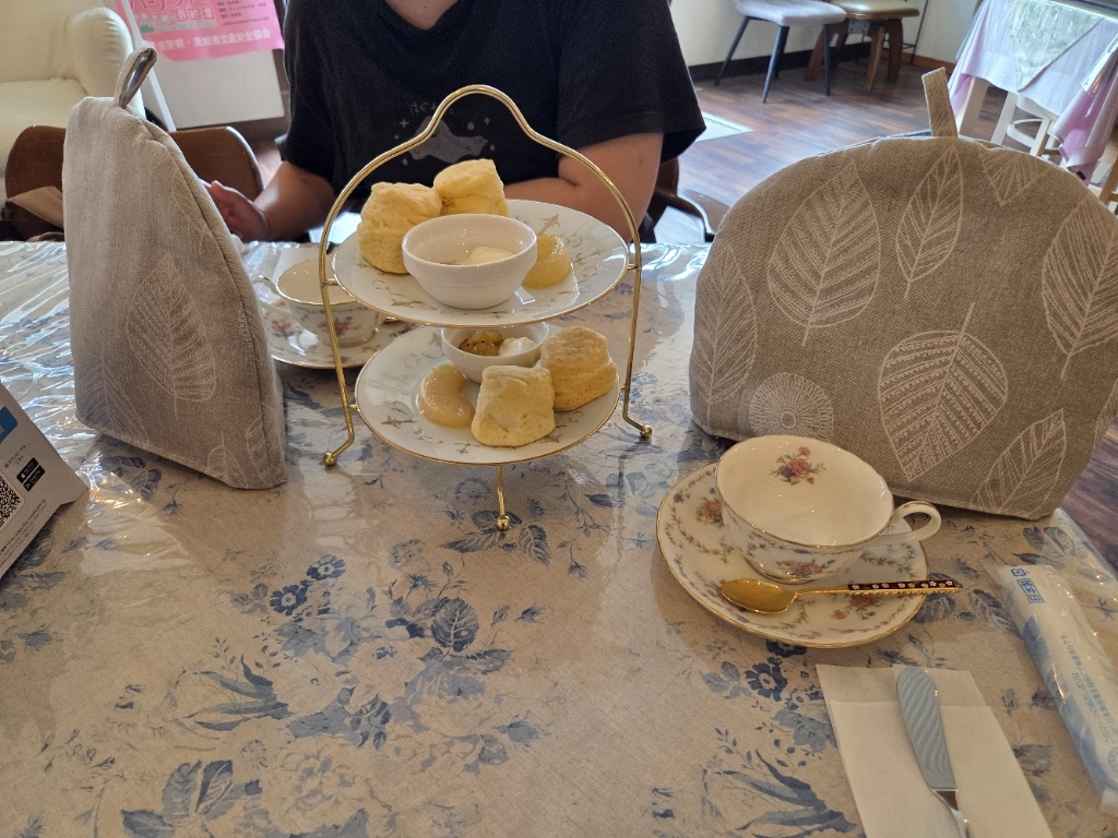 【紅茶】ことりのあそびば　Aタイプ 紅茶】ことりのあそびば Aタイプ KOTORITACHI（＆三鷹店）【公式