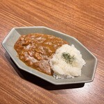 APU ゴルフカフェ＆バー - バターチキンカレー