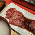 生ハラミと肉刺し 金肉屋 - 