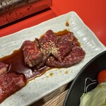 生ハラミと肉刺し 金肉屋 - 