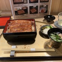 うなぎ 目白ぞろ芽 - 当店名物　共水うな重（肝吸付き）　7,300円