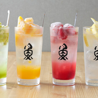 焼酎ベースの果実サワーがおすすめの一杯！地酒も8種類ご用意◎