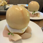 311737757 - 丸ごとピーチクレームダマンド