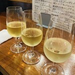 ワインとアテ bikini - 白３種