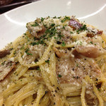 裏ヒロヤ - ポルチーニのパスタ。余裕で3～4人前はある量。