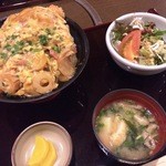 カツ丼（６５０円）