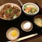 馬丼（５４０円）