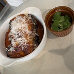 sou+ - ナスのモルダレッダハム巻きのグリル（ミントの葉添え）