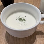 ミルクランドホッカイドウ→トウキョウ - 本日のスープ　じゃがバタースープ