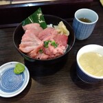 まぐろのなかだ屋 - 