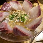 餃子 もつ鍋 鉄板焼肉 うどん 博多どんたく - 