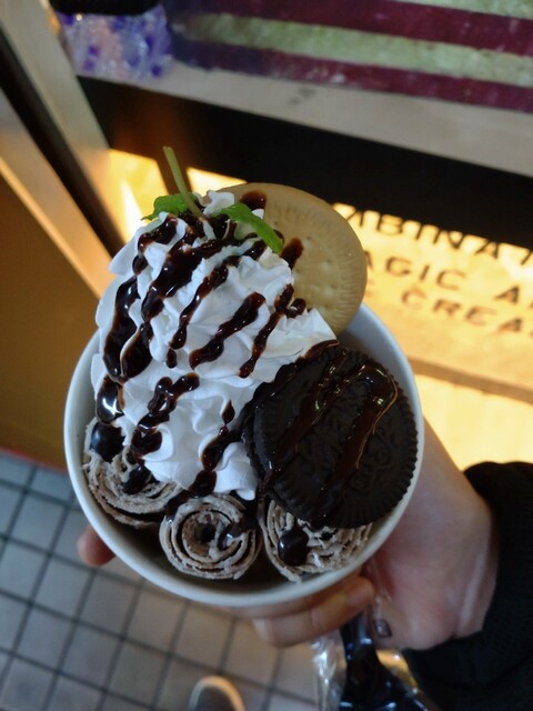 MANHATTAN ROLL ICE CREAM Oosu Ten photo 2