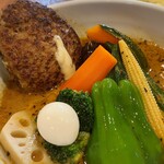 SOUP CURRY KING - 8月マンスリーカリー(チーズインハンバーグカリー)