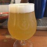 タイタンズ クラフトビアタップルーム&ボトルショップ - 