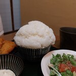 新潟肉と海鮮・50種の地酒 つるまる - ご飯（小）