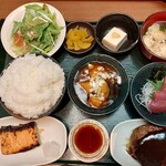 新潟肉と海鮮・50種の地酒 つるまる - 