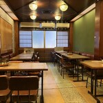 ふぐ料理 与太呂 - テーブル席（店内）