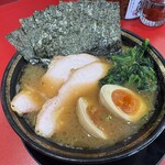 家系ラーメン 王道家直伝 - 
