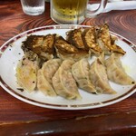 ぎょうざや - 焼ぎょうざ　にんじんぎょうざ