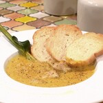 トリワイン ＰＩＫＯＳＨＨＨＵ - 鶏カレー バケット付