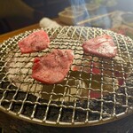 ホルモン焼　炭蔵 - 