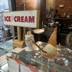 KIKI NATURAL ICECREAM - 