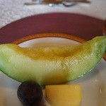 奈良ホテル - マスクメロン　ぶどう　柿