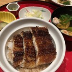 炭焼うな富士 東京ミッドタウン八重洲店 - うなぎ丼（小）3950円